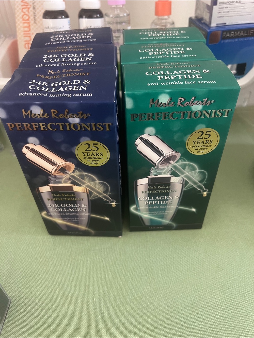 Perfectionist Collagen & Peptide Anti-Wrinkle Face Serum - Green